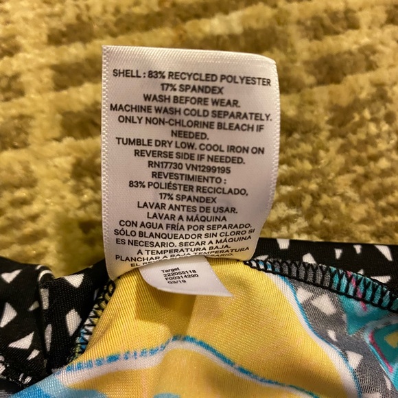 🎁NWT Girls Rashguard 14-16 - Picture 5 of 5